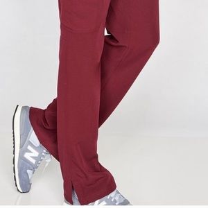 RARE Figs scrub pant Burgundy Kade Cargo